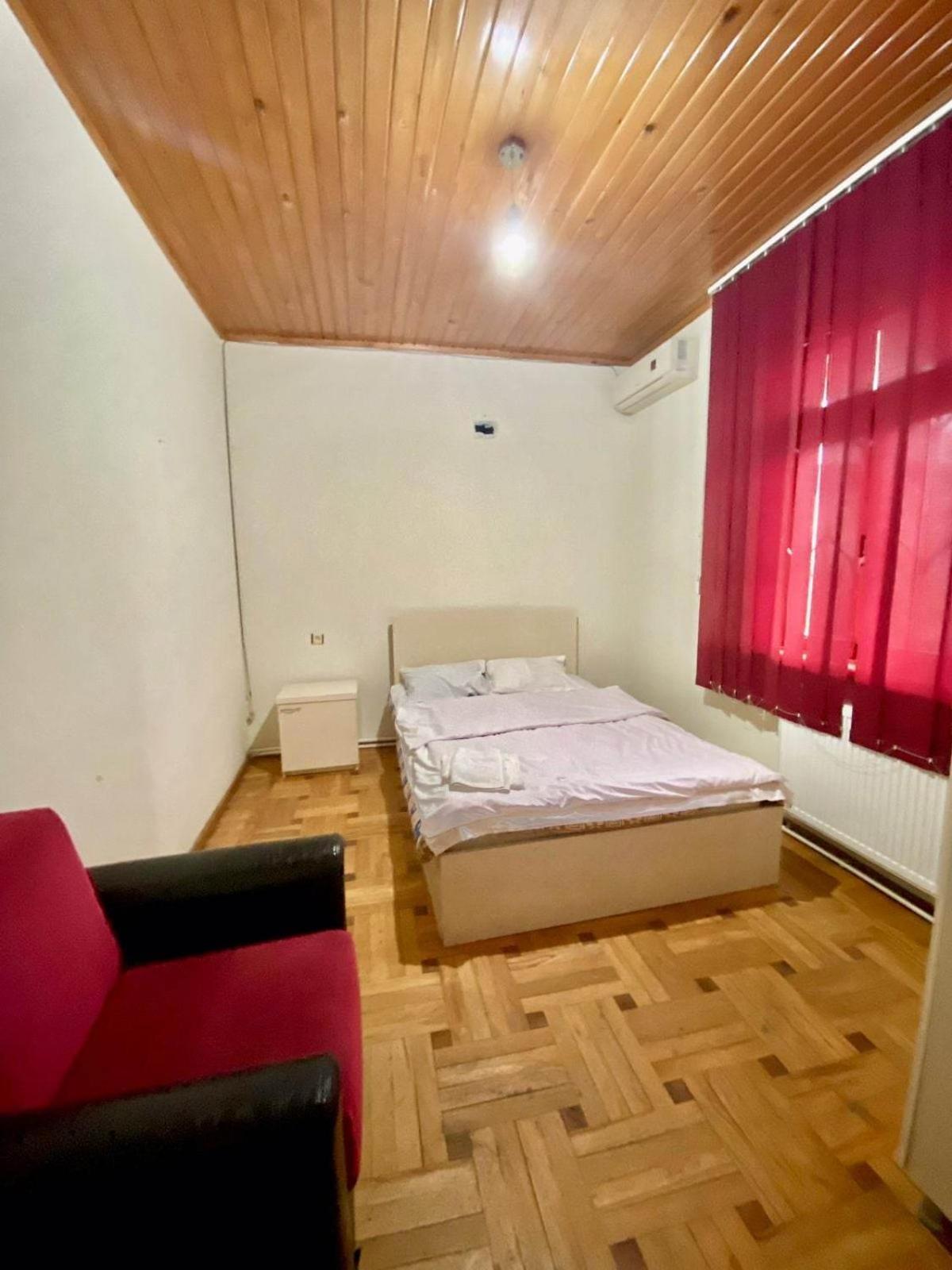 Nino And Ali Apartment Batumi Exterior foto
